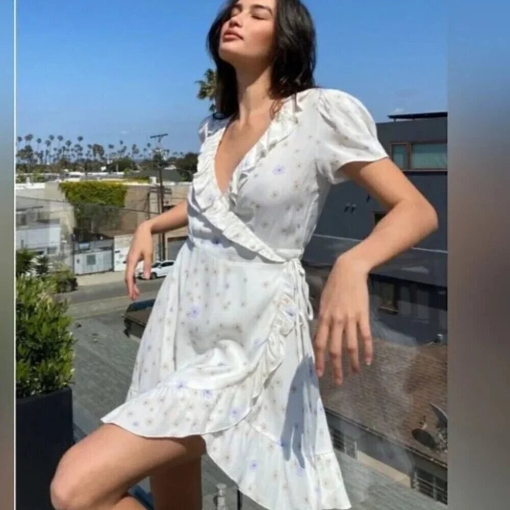 Aritzia Sunday Best New Ruffle White Floral Wrap Mini Dress Size Small